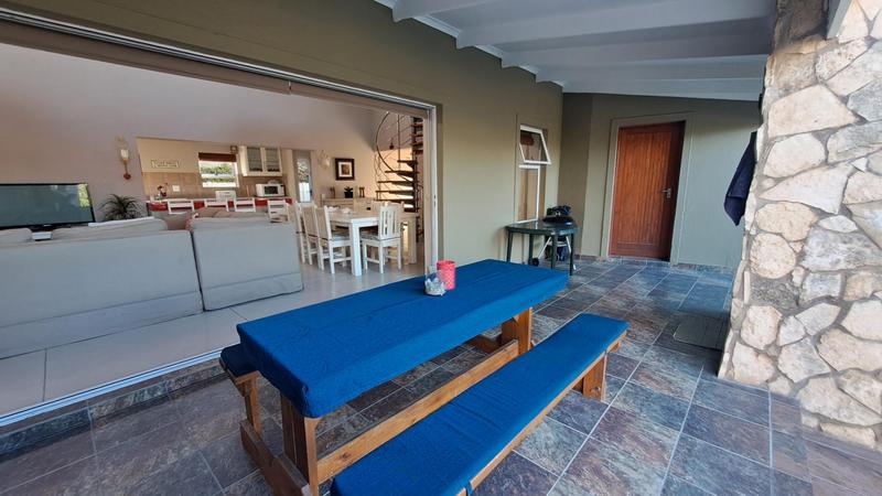 6 Bedroom Property for Sale in Stilbaai Wes Western Cape